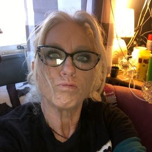 Meet your Posher, Loretta